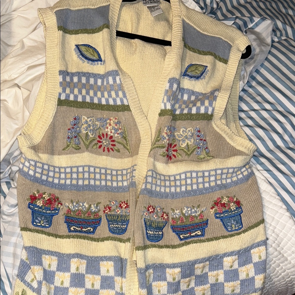 Vintage Floral Knit Vest